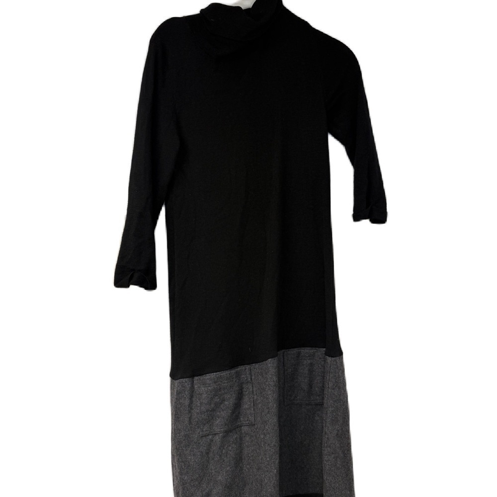 Casual Black and Gray Turtleneck Dolman Sleeve Sweater Dress